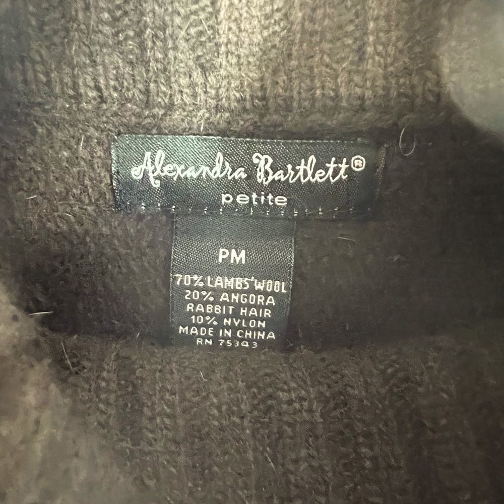 **** Alexandra Bartlett Wool/Angora Turtleneck Sw… - image 6